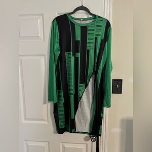 Green and Black Geometric Long Sleeve  top.